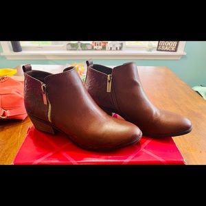 Xappeal Booties LN Sz. 7